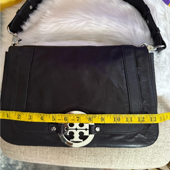Tory Burch Black Leather Shoulder Bag - Picture 3 of 11